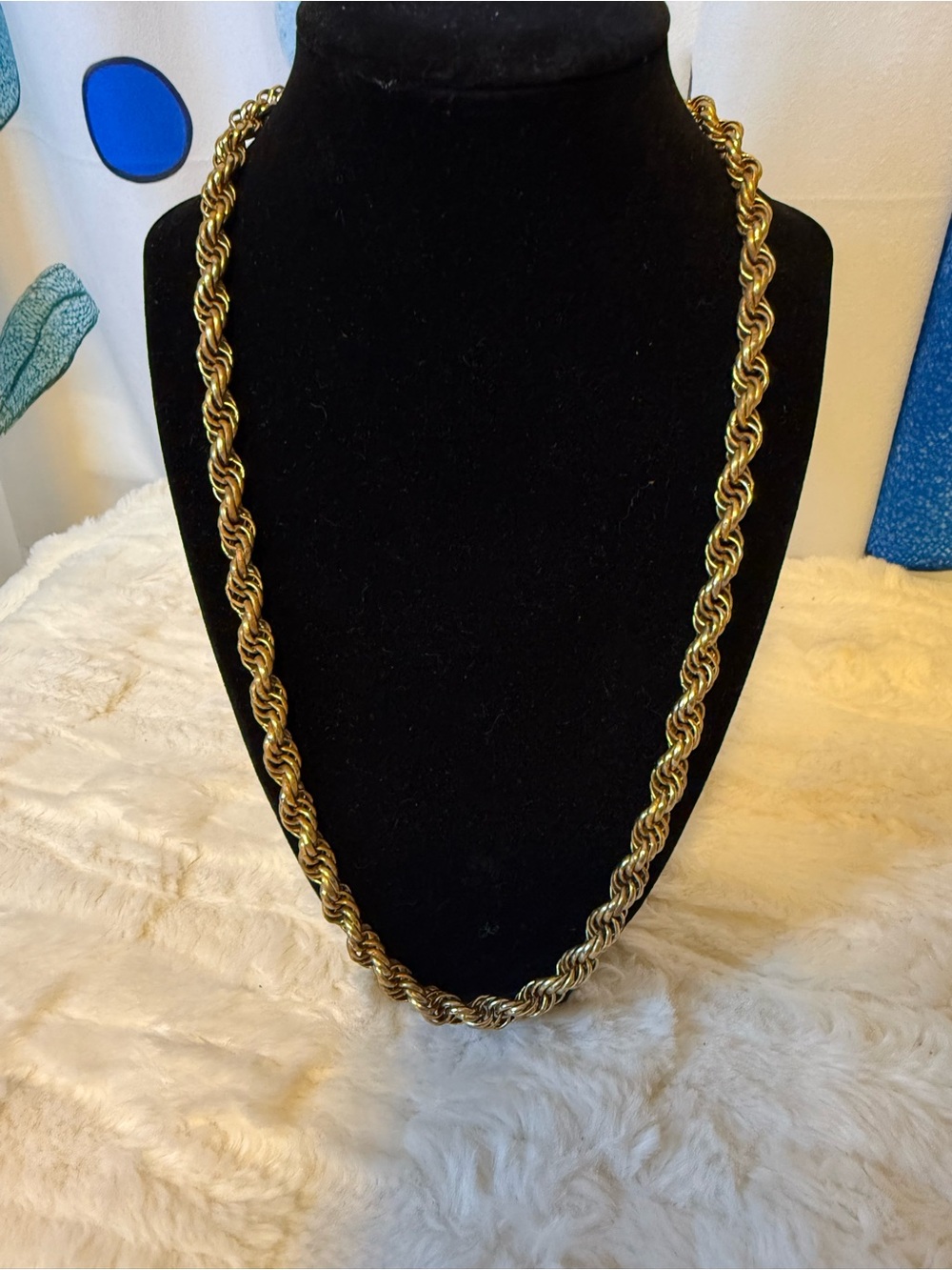 Vintage Avon Gold Tone Chunky Twisted Rope Chain Necklace Signed